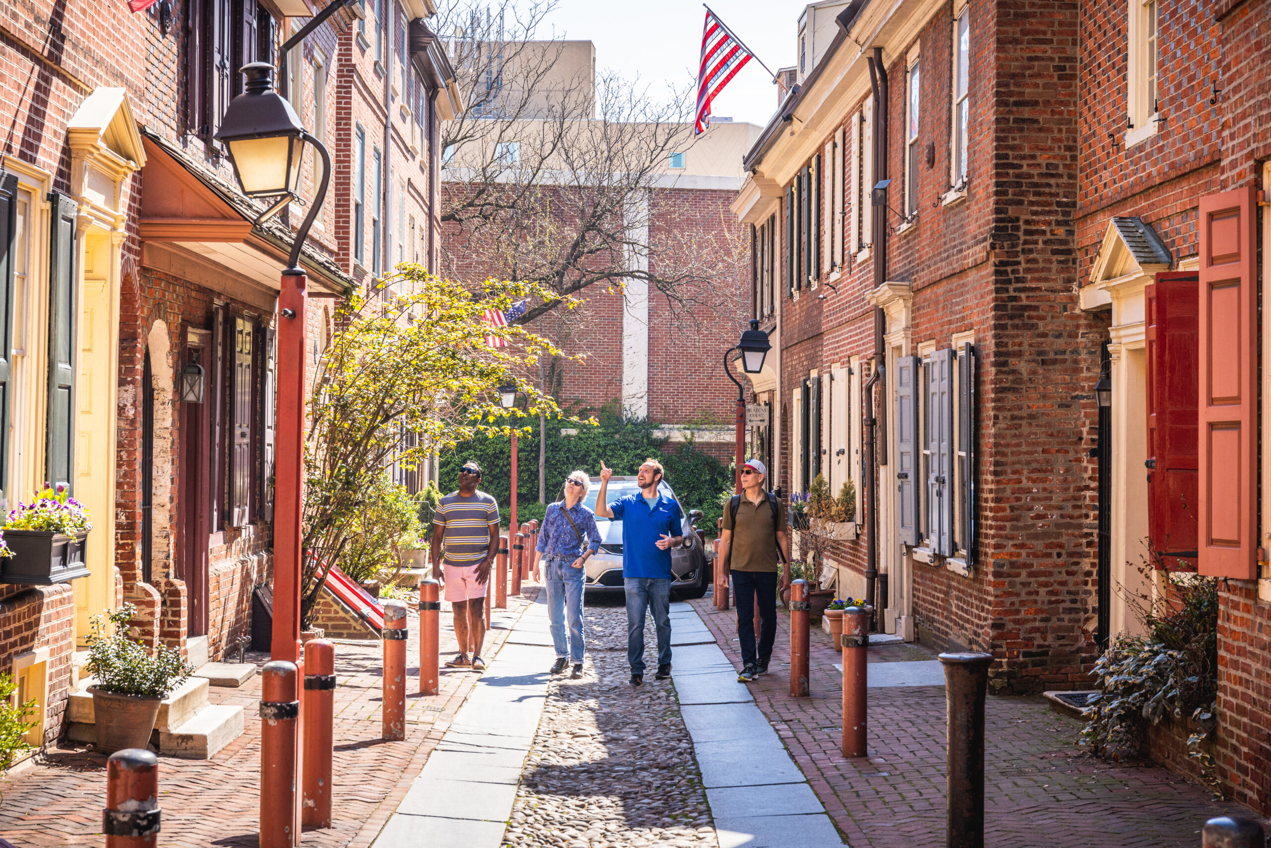 WeVenture Philadelphia Old City Tour on Elfreth's Alley